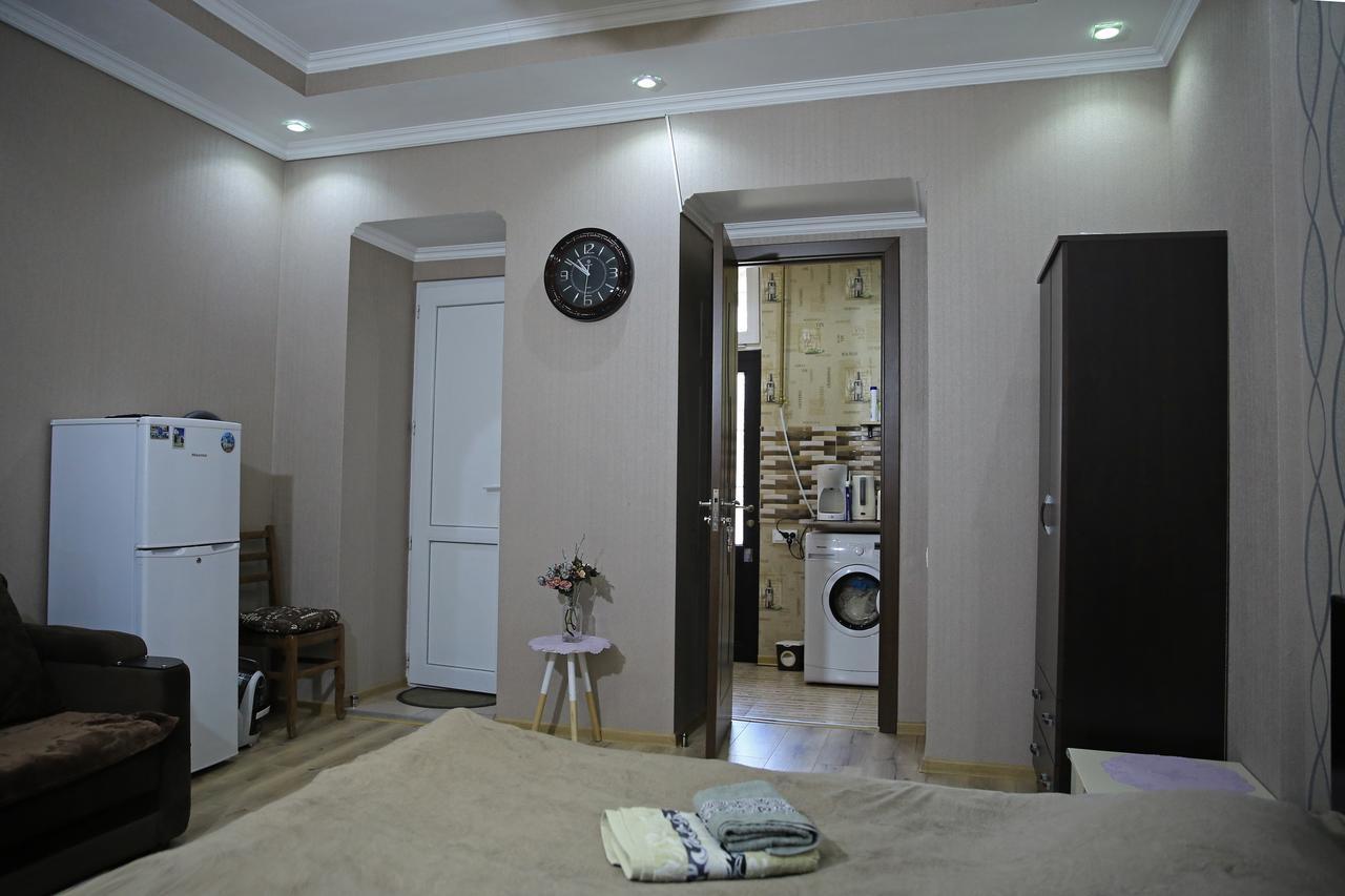 Guest House Beautiful Tbilisi On Khidistavi Street Eksteriør billede